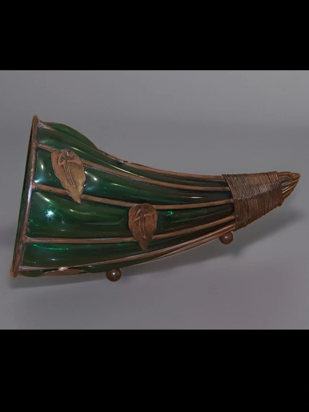 VTG Mid-Century Mexico Folk Art Hand Blown Green Glass Cornucopia Horn of Plenty